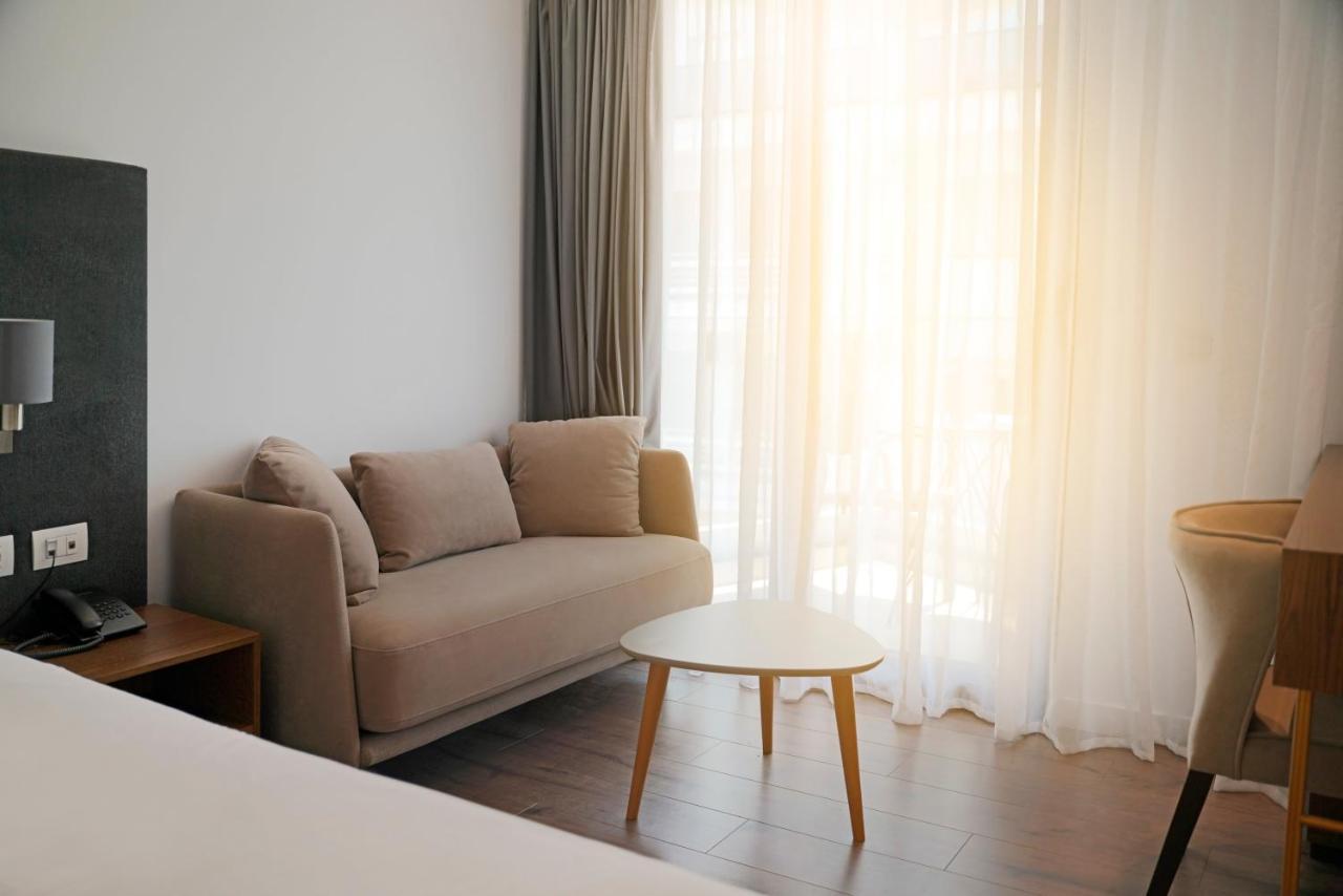 סרנדה Dorchester Hotel מראה חיצוני תמונה