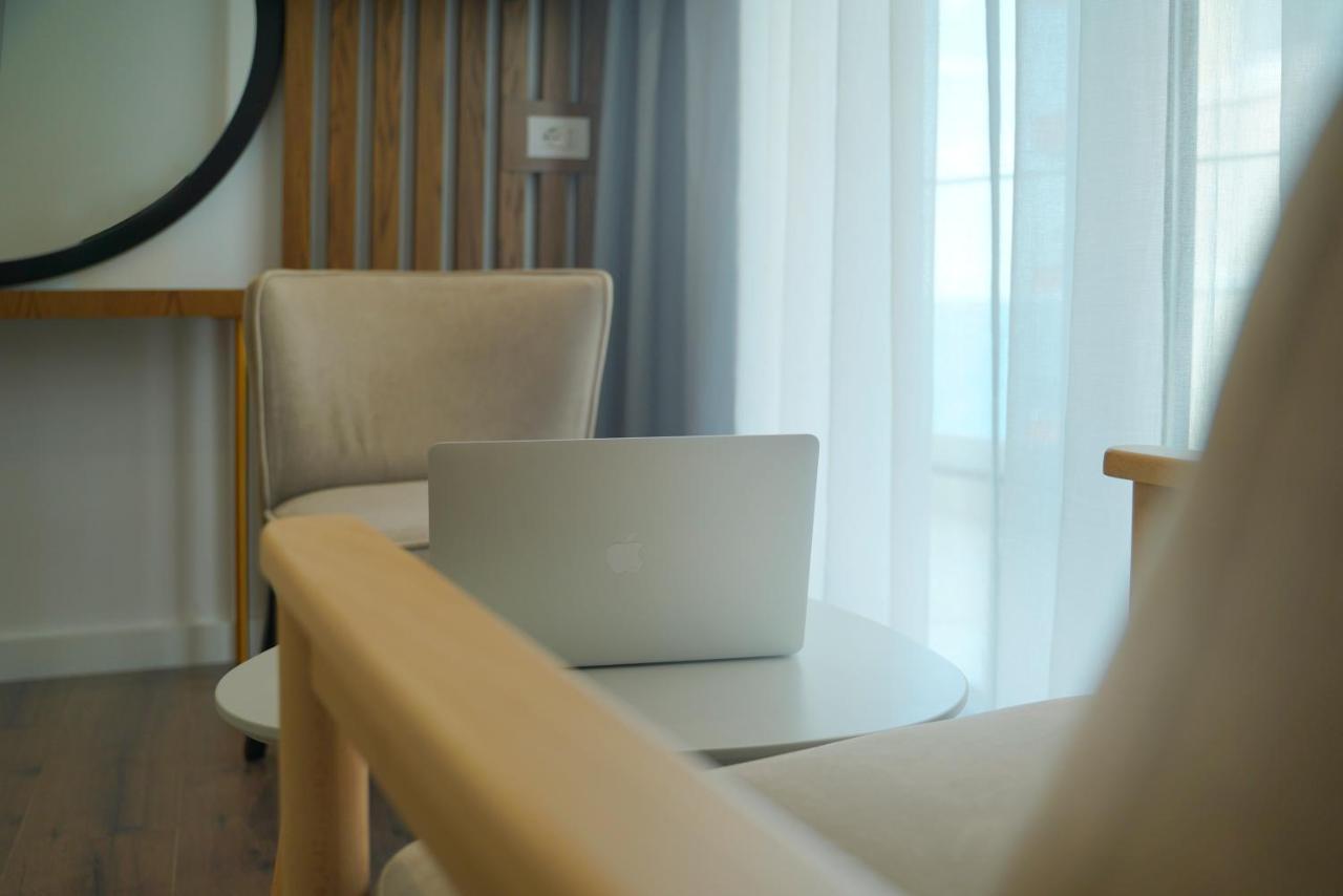 סרנדה Dorchester Hotel מראה חיצוני תמונה