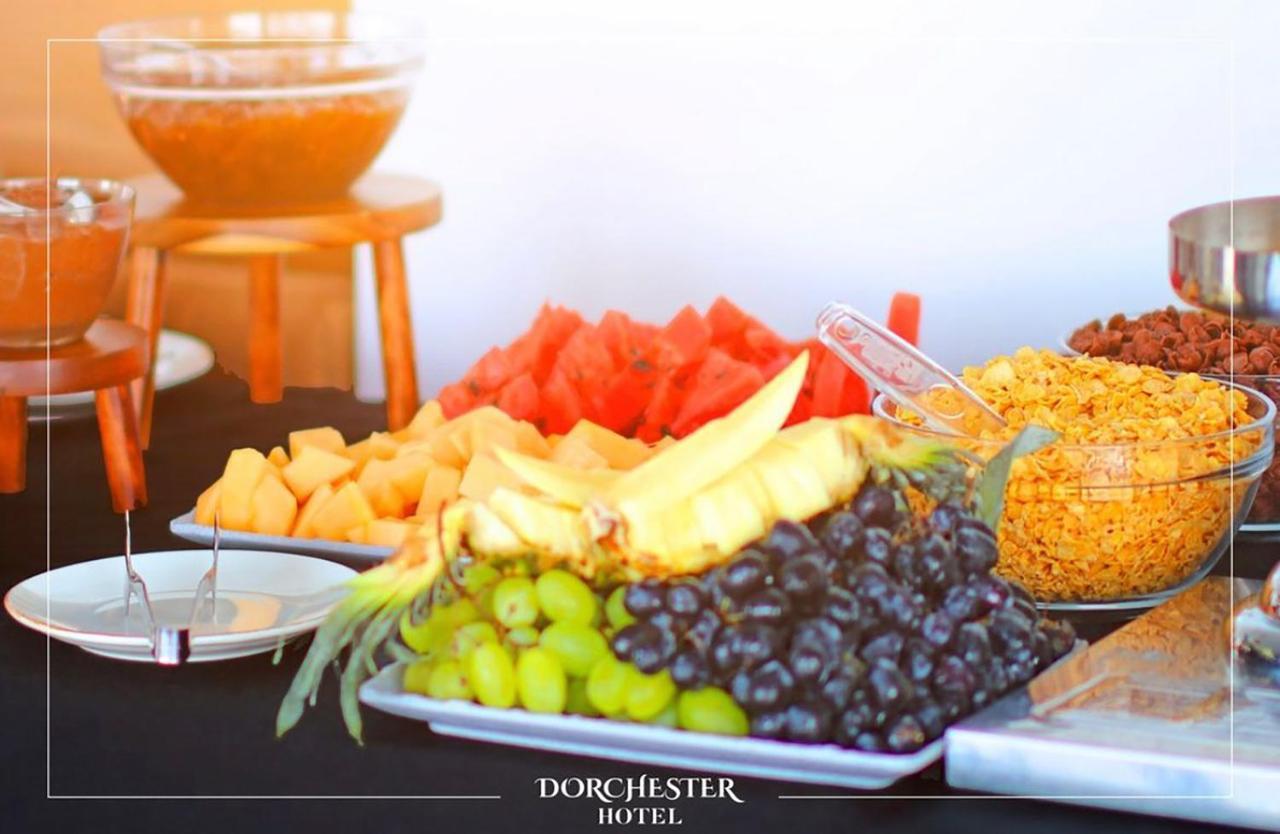 סרנדה Dorchester Hotel מראה חיצוני תמונה