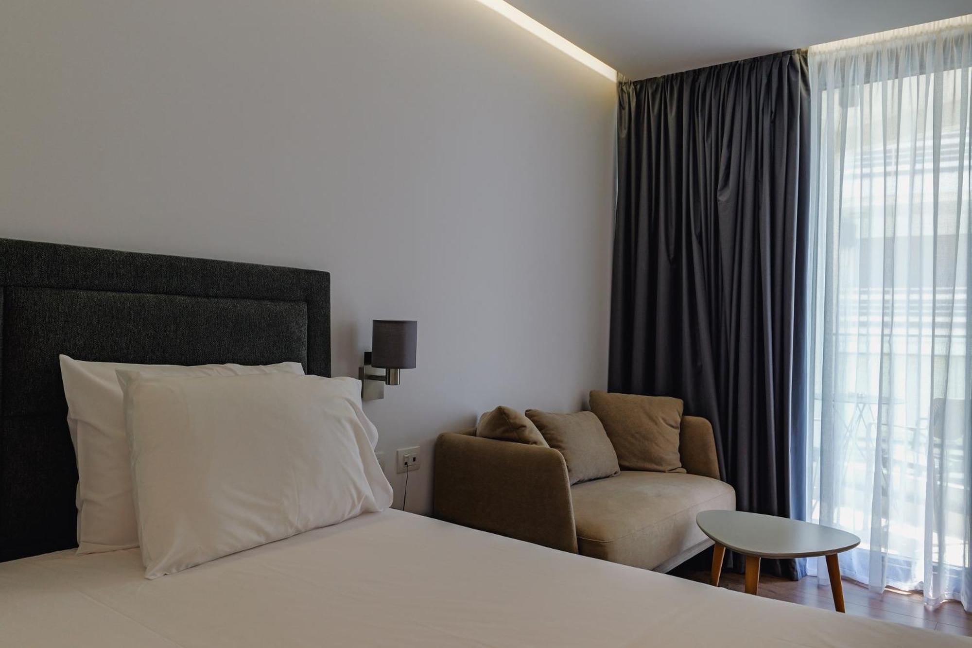 סרנדה Dorchester Hotel מראה חיצוני תמונה