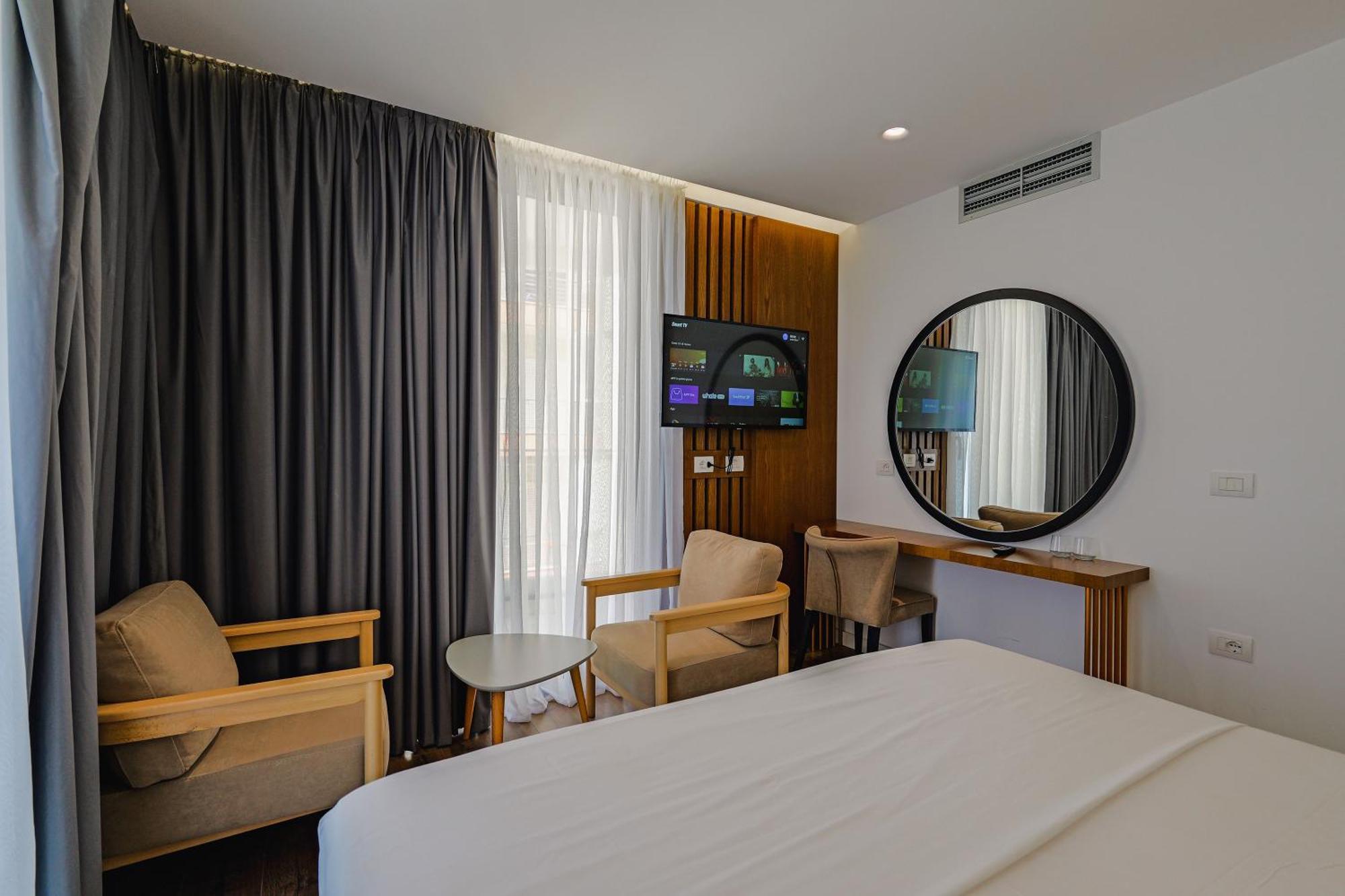 סרנדה Dorchester Hotel מראה חיצוני תמונה