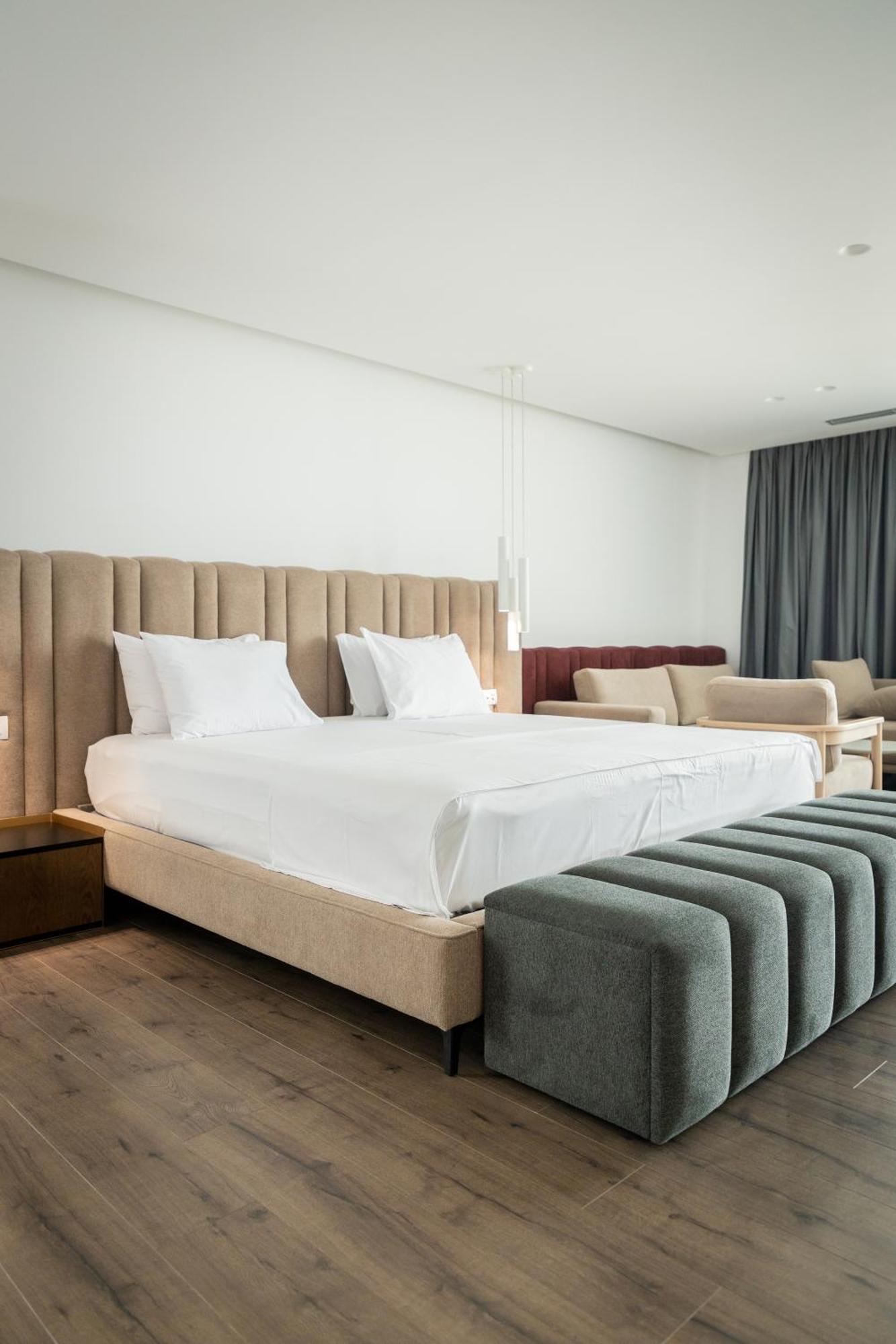 סרנדה Dorchester Hotel מראה חיצוני תמונה